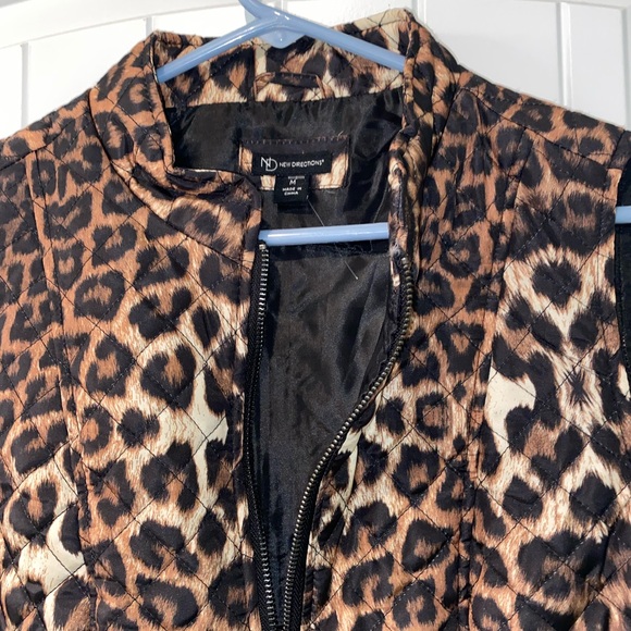 New Directions leopard print Vest NWT size medium - Picture 3 of 6